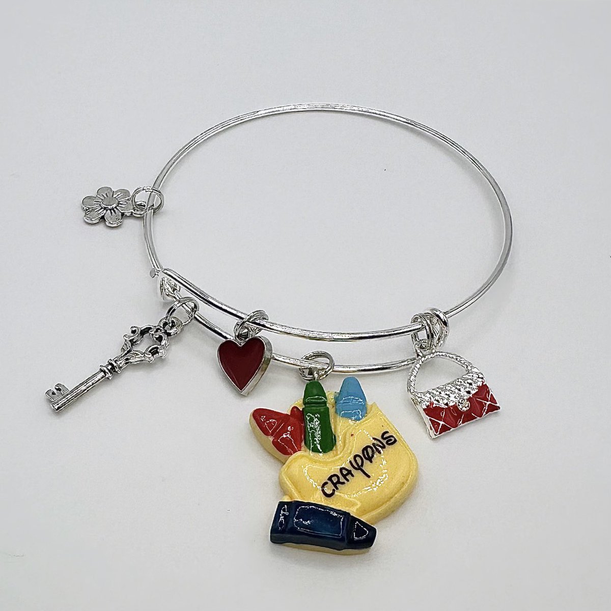 _BCharmed's tweet image. Teachers // Educators need accessories too! 👩🏾‍🏫