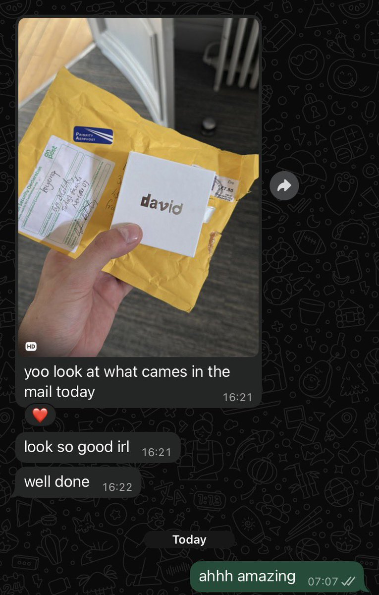Delahuntagram's tweet photo. FINDERS NECKLACE IS LIVE!!!!

limited edition of 40.

each hand signed and numbered.

free worldwide delivery.

p.s make sure to have $250 USDC in your crypto wallet.

https://t.co/6lgcD186CF https://t.co/8bY1slo2OM