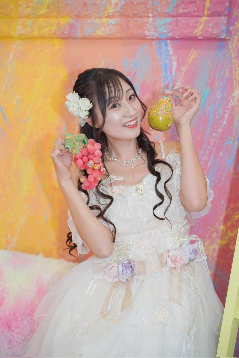 ORION53329213's tweet photo. 2025/08/09
東京・マリースタジオ
モデル：shioriさん(@shio_portrait)

色とりどりのお花やファンシーな小物いっぱいの可愛らしいスタジオでした

そこにモデルのshioriさんの優美なドレス姿とが相まって、素敵な撮影が出来たと思います https://t.co/D43nn8lxei
