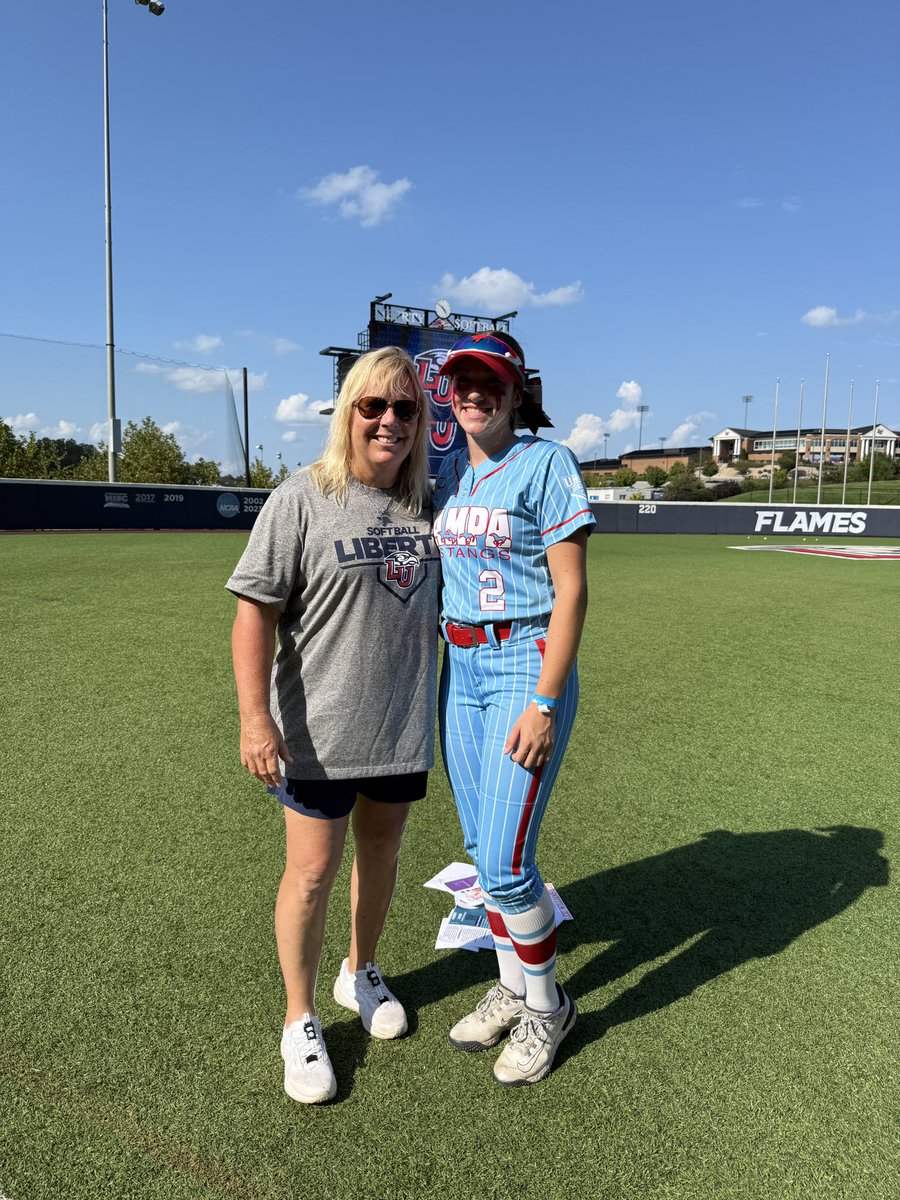 Emma Bell tweet media