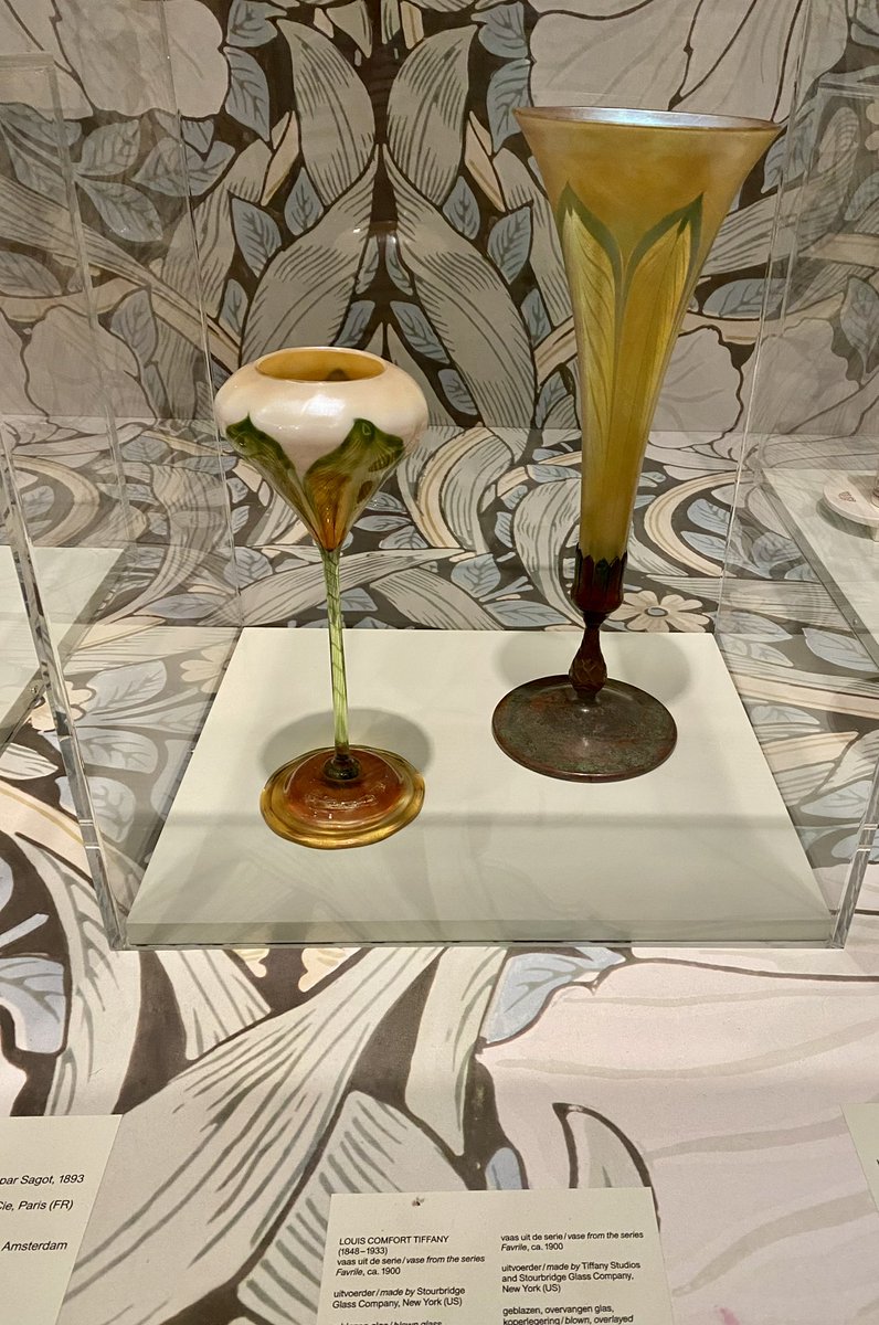 course8cheduler's tweet photo. #AlphabetChallenge 
#WeekGforGlass 
Tiffany https://t.co/SPVMyRNmZ2
