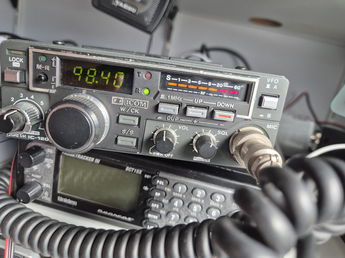 PE1RDP's tweet photo. #Sunday morning at 9u, we started to work the whole day to get #23cm #FM #repeater @PI6EHN active again.
Antenna is at 65m
Output is 1298.400 MHz
See all information in the link below. 
Report are welcome

#hamradio #hamr #AmateurRadio #antenna #Eindhoven
#UHF #mobile #handheld https://t.co/eIgpr3BrRC