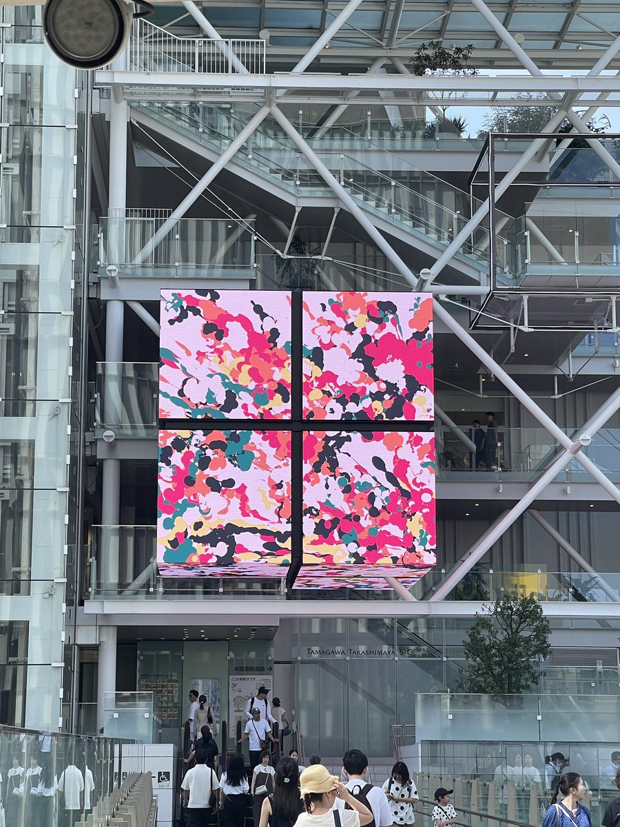 Stash912's tweet image. #OpenCube #NEORT #高島屋
ワークショップに参加して、高島屋さんのディスプレイに作品を表示させていただきました！
公共の場での展示機会をいただけることに感謝するとともに、フィードバックもいただき自身の作家性について見つめ直す良い機会となりました。