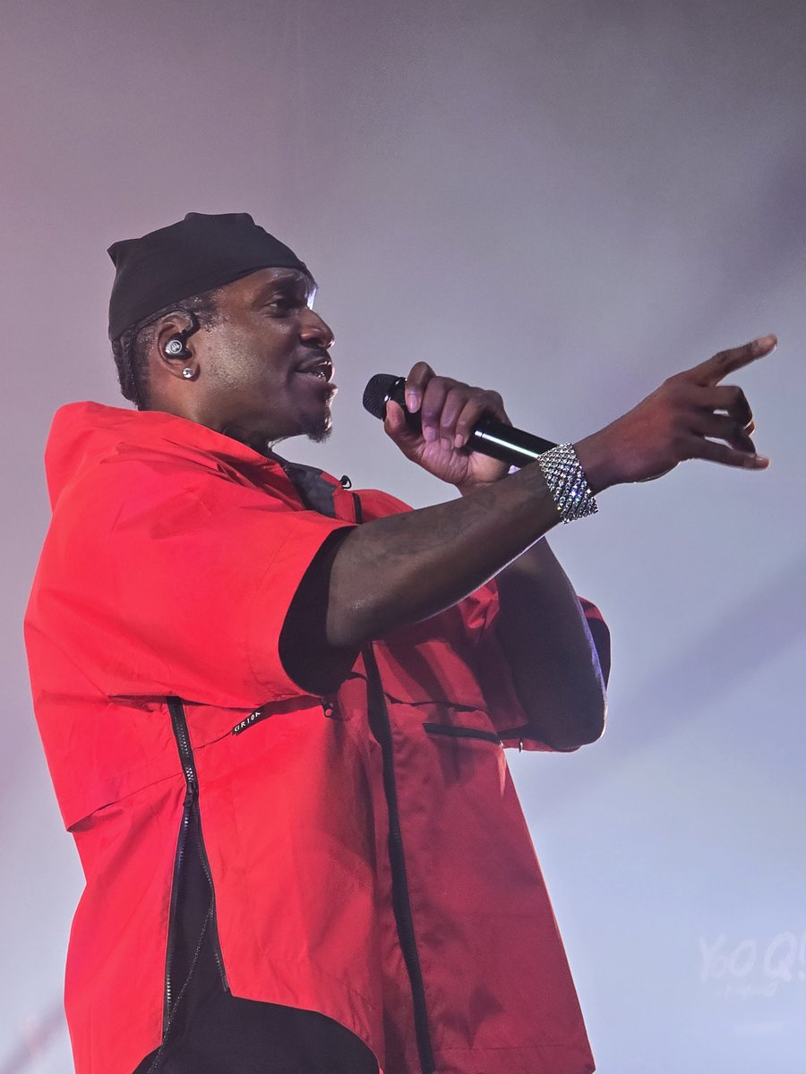 MisterJohnnyV's tweet photo. Blessed to see these legends perform last night. Amazing show. @PUSHA_T  @clipse #cleveland #letgodsortemout https://t.co/1ZlY8yidAU