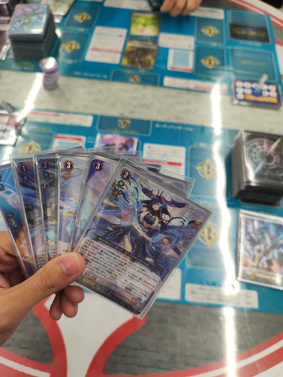 I saw 2 Korean fighters playing at the bushiroad store. After gathering some courage I asked them for a game. 

It was interesting as we spoke japanese to play despite her being KR and me being SG. 

Thanks Vanguard store for existing in Akihabara! I hope many people fight there!
