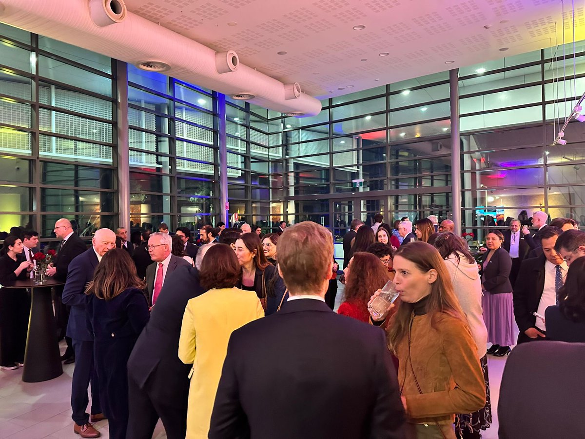 ManuelaFedez's tweet photo. We celebrated Yesterday the 216 years of the Proclamation of Independence of Ecuador in Canberra. We had the chance to share this celebration with Australian authorities, members of the Diplomatic corps, academia, private sector,  and our community of Ecuadorians in Canberra. https://t.co/dM3CO2am2K