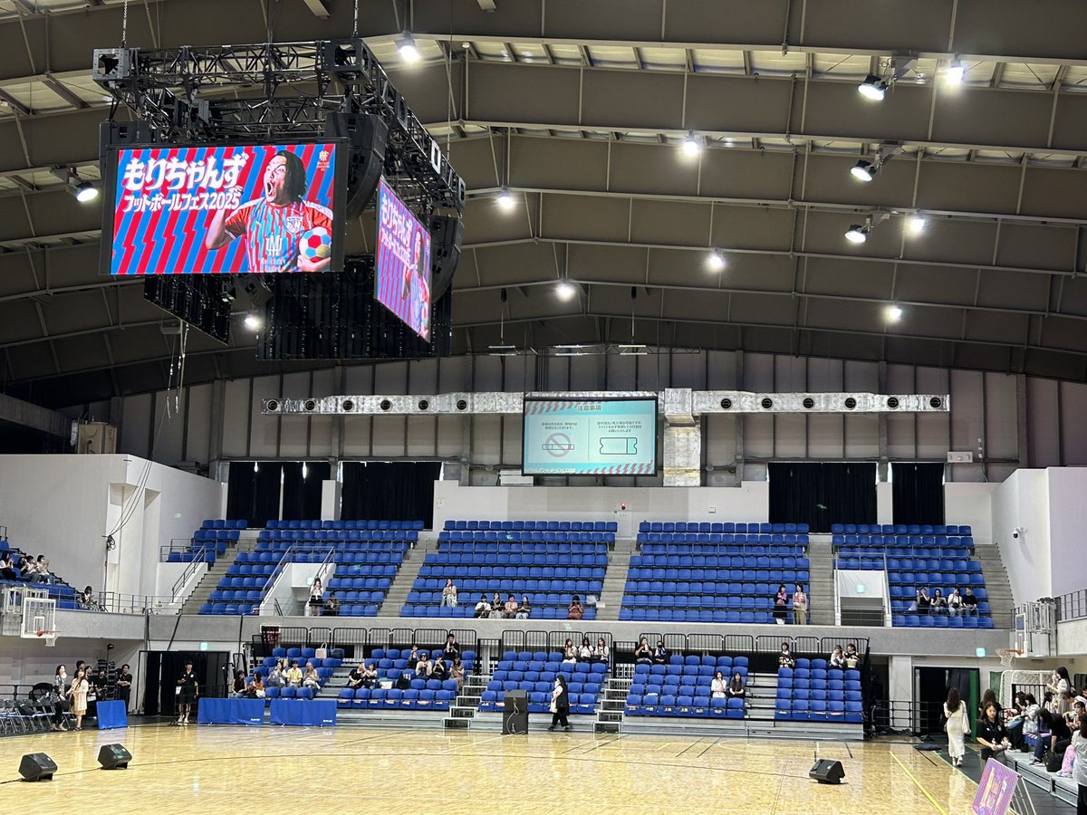 exit_03060511's tweet image. 迫力満点で推しがスポーツしてる姿がみれるなんてこの上ない幸せで😍
爽やかでかっこよかった💚🩷
りんたろーさんのキーパー姿みれて感慨深い🥹
さすがすぎる大活躍でした❣️
大盛り上がりで楽しかった‼︎

 #もりちゃんずフットボール2025