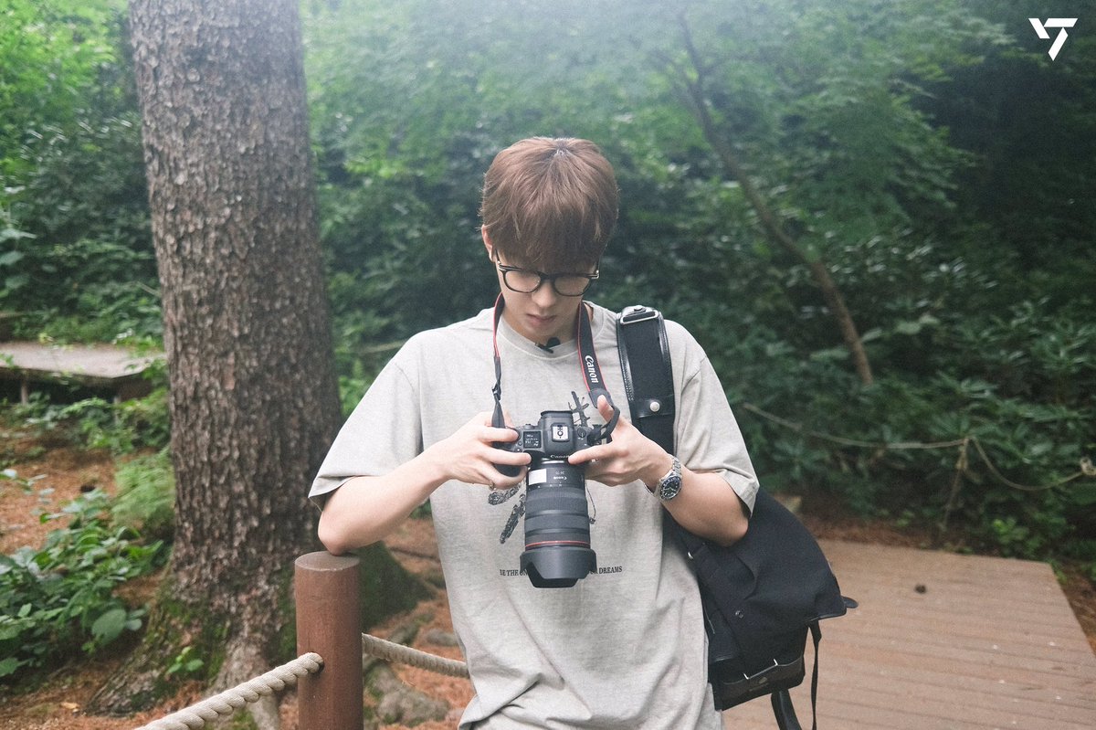 wonuoiawoo's tweet photo. jeon “boyfriend coded” wonwoo 🤍 https://t.co/0ew4CCZ7lm