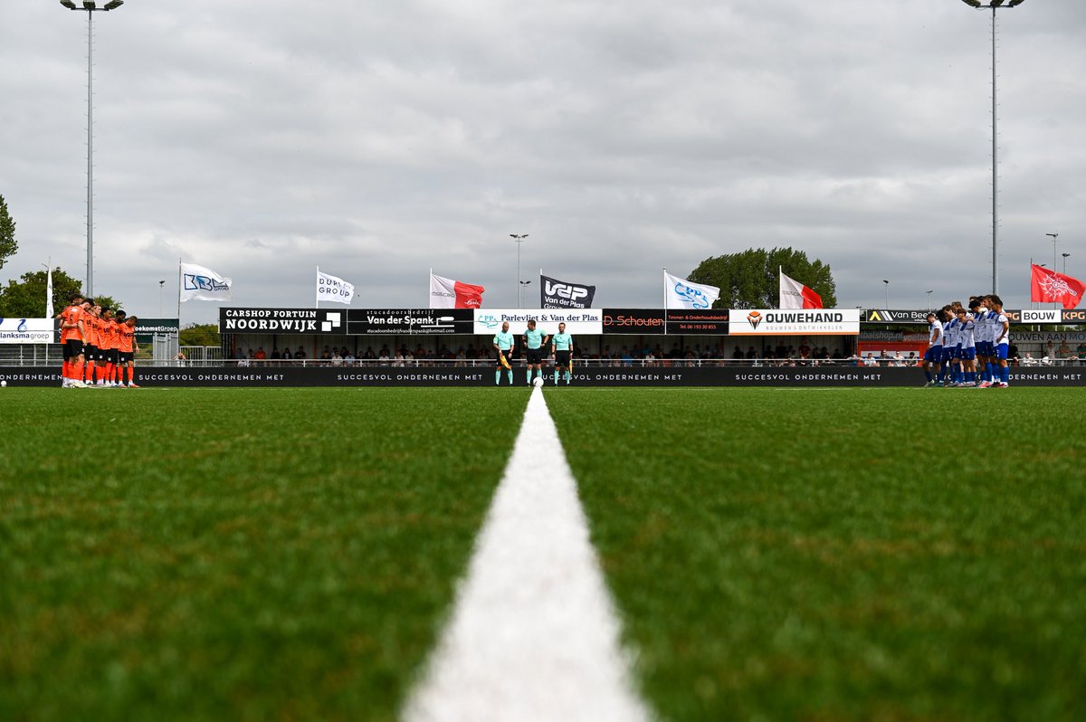 vvkatwijk's tweet photo. Een nieuw seizoen begint, maar eerst eren wij hen die er niet meer zijn ❤️  #NooitVergeten #vvkatwijk https://t.co/hXovbyFDEQ