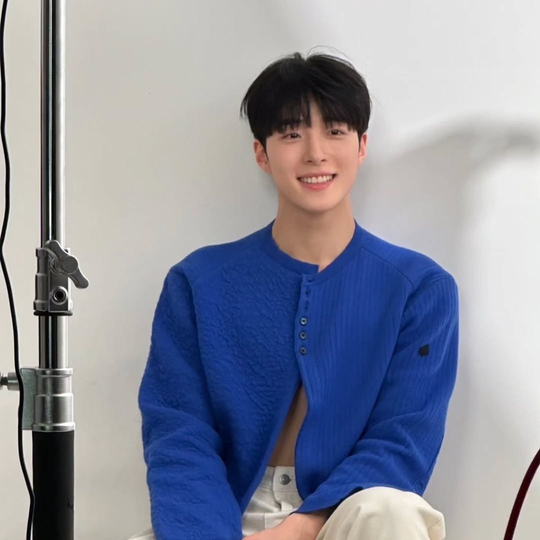 heteromichelin's tweet photo. 남다름 연하남 필모 내놔 https://t.co/6nfZdlWzxl
