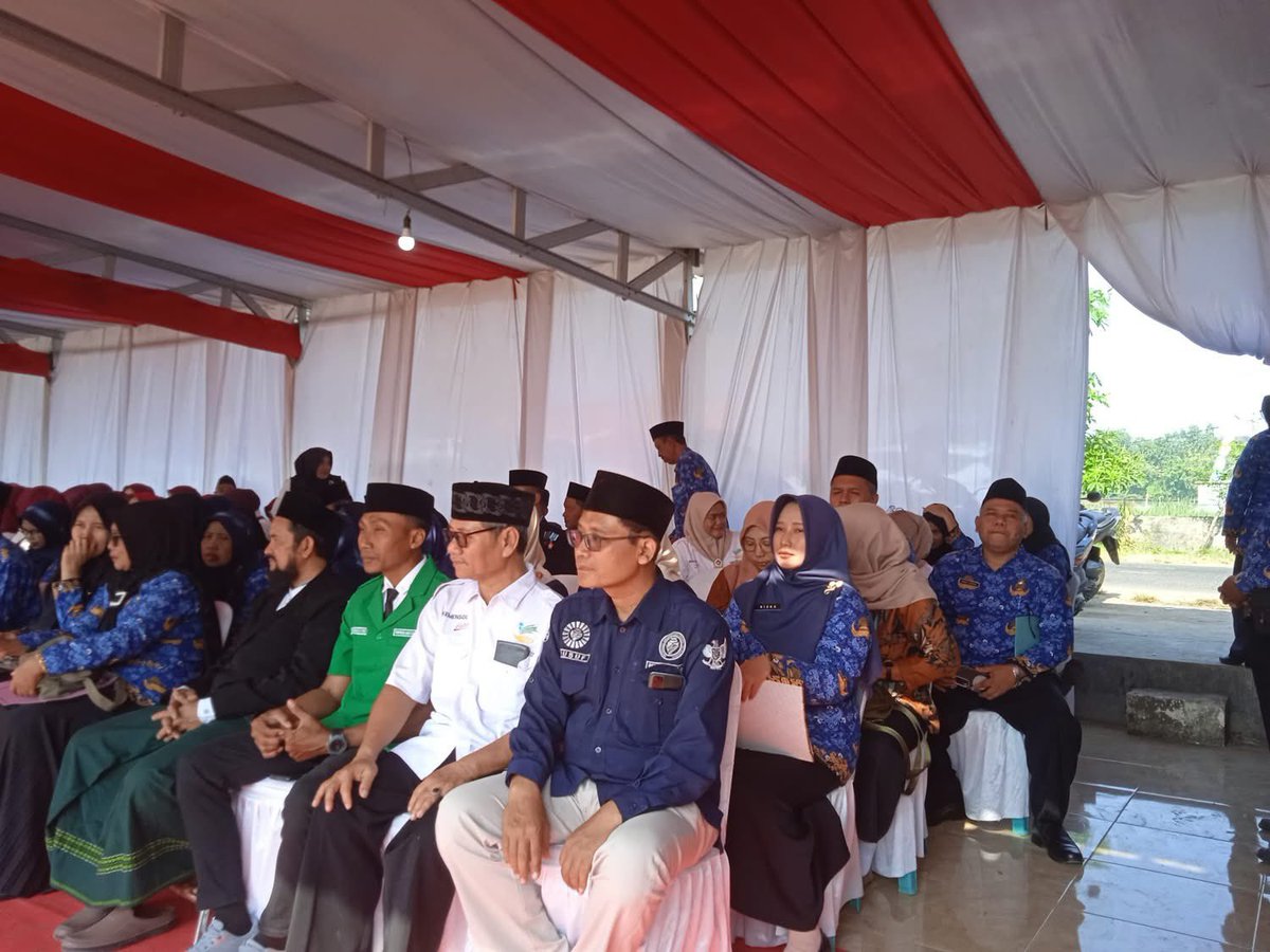 zay_rahmn's tweet photo. @prabowo @YandriSusanto27 @ahmadrizapatria

#TPPKibarBenderaMerahPutih
#TPPDirgahayuRI80
#BangunDesaBangunIndonesia 
@kemendespdt @bpsdmkemendesa https://t.co/ioDpLcbGoo