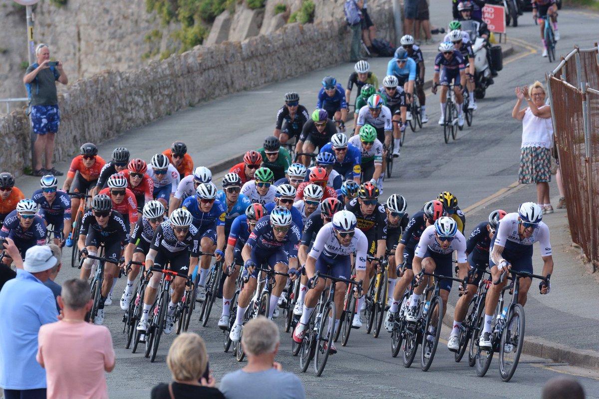 #AlphabetChallenge #WeekGforGlass 
The Peloton all wearing Sunglasses