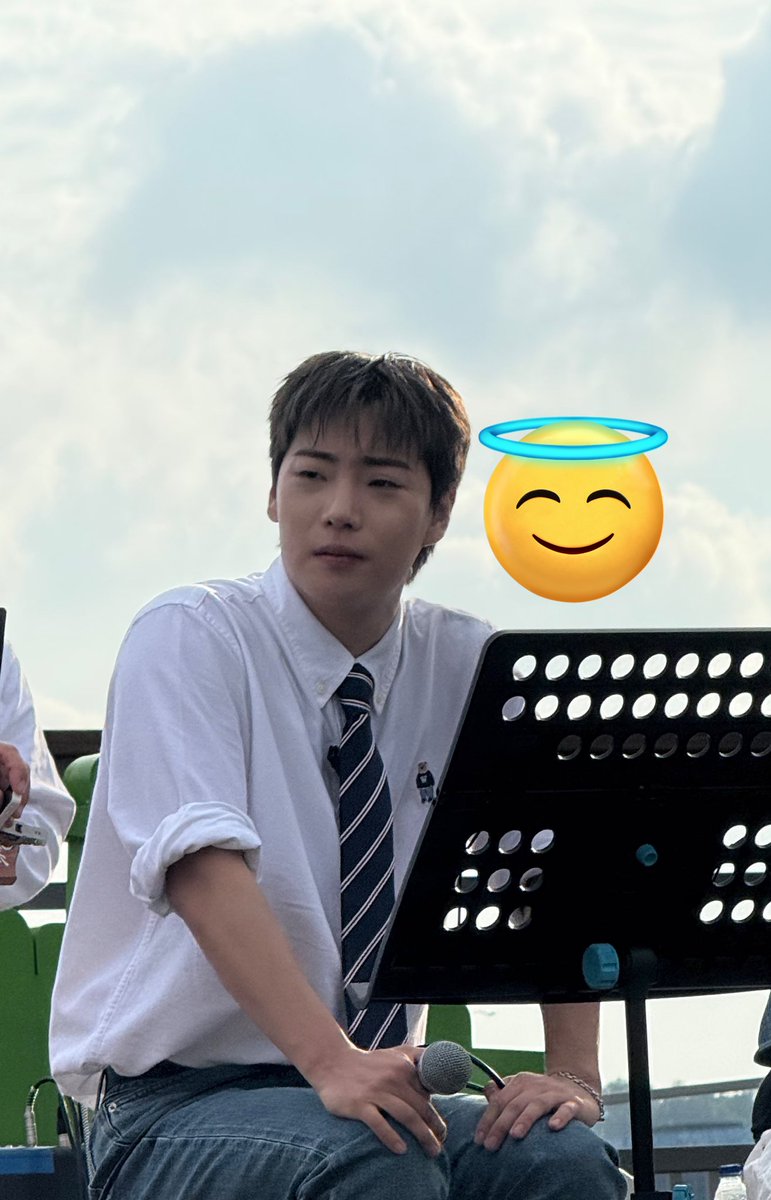 한강 피크닉갔다가 버스킹 봤습니다🥰
ㄹㅇ자만추 ㄹㅈㄷ