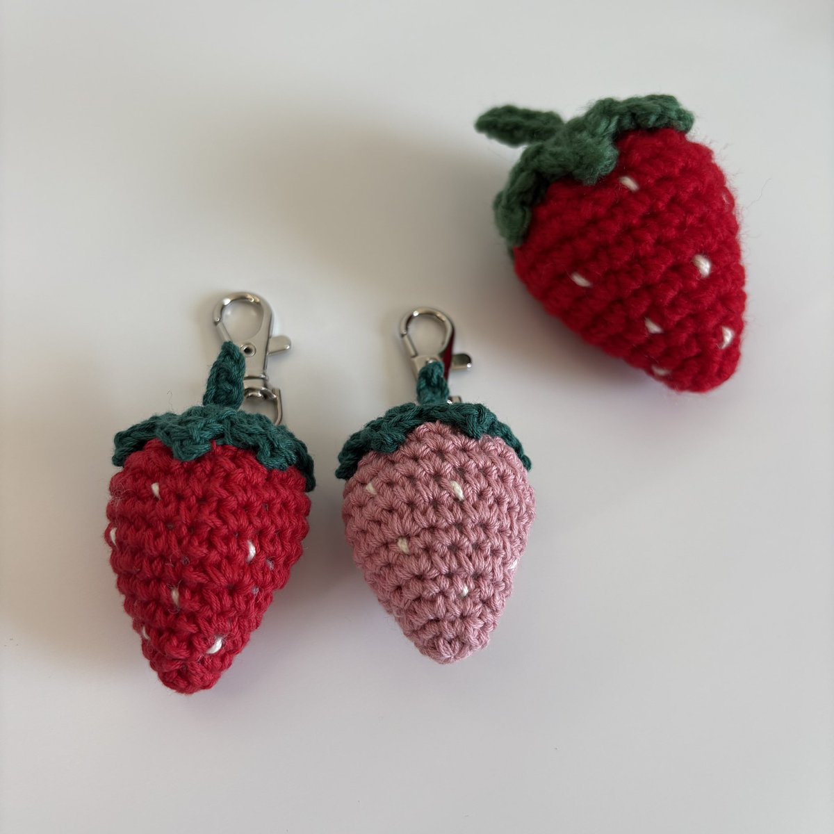 いちごのあみぐるみを編んでみました〜！🪡✨ ストラップにアレンジ