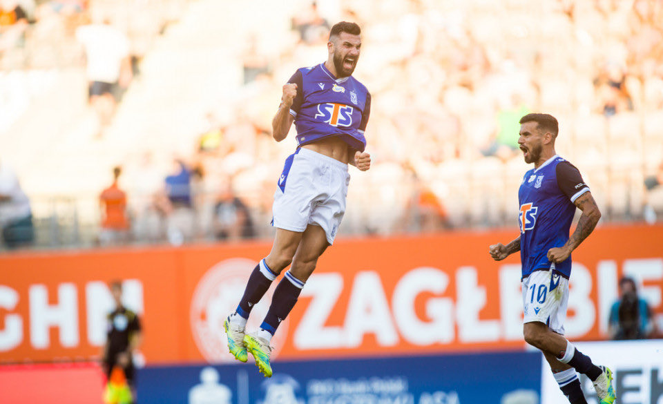 Mikael Ishak pierwszego gola dla Lecha strzelił 21 sierpnia 2020 roku. Równo pięć lat później Lech zmierzy się z Genkiem, a Szwed ma szansę na gola numer 100. 

*myśli*