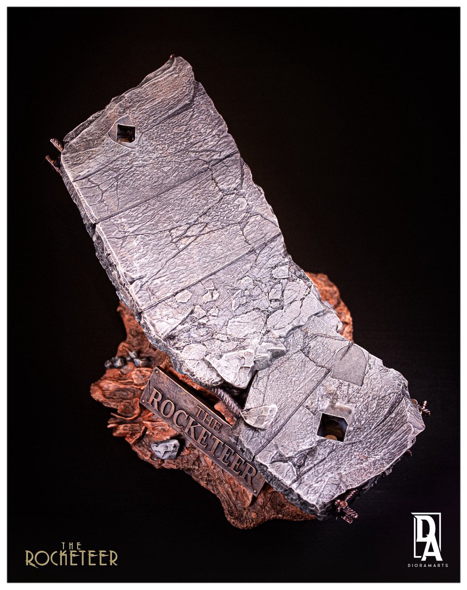 Retrographiks88's tweet image. Dernière impression ! 

Thème : The Rocketeer
Taille : 33cm
Résine : @sirayatech 
Peinture : à la main et aérographe
Durée : 20h environ
Photos : maison

Personne le verra sûrement mais bon, je poste par habitude, autres photos sur insta

#disney #therocketeer #3dprint #handmade