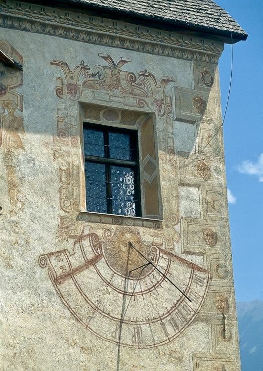 xmuse_'s tweet image. The sundial at Castel Velturno in Italy, dating back to the late 1500s, remains a historical timepiece. | ph: Albert Gruber