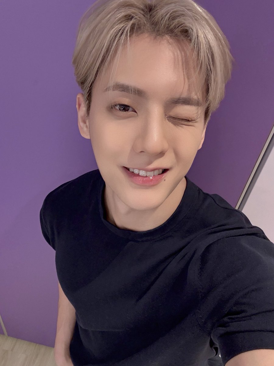 [📂]

📂 B:CHIVE
└📁 250817 #HOOK 팬사인회 in TAIPEI

오래오래 간직하고 싶을 만큼
즐겁게 보낸 오늘 멜로디 고마워💙

#비투비 #BTOB
#이민혁 #LEEMINHYUK
#허타 #HUTA
#훅 #HOOK
#Bora
<a href="/btob2mh/">HUTA</a>