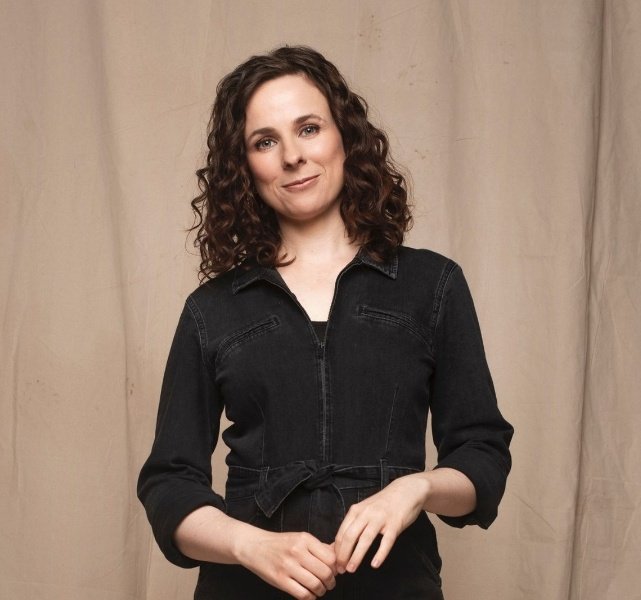 Caro // Turn Up For The Books tweet media