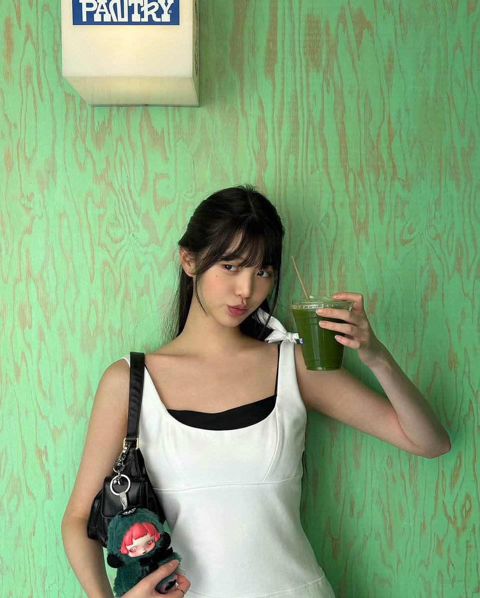 wonyoungpics's tweet image. 🤍🍵