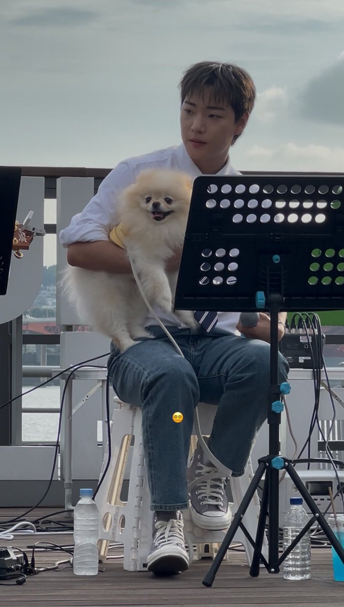 22xample's tweet photo. 강냉이와 창윤잉 https://t.co/RCQBwtZBK0