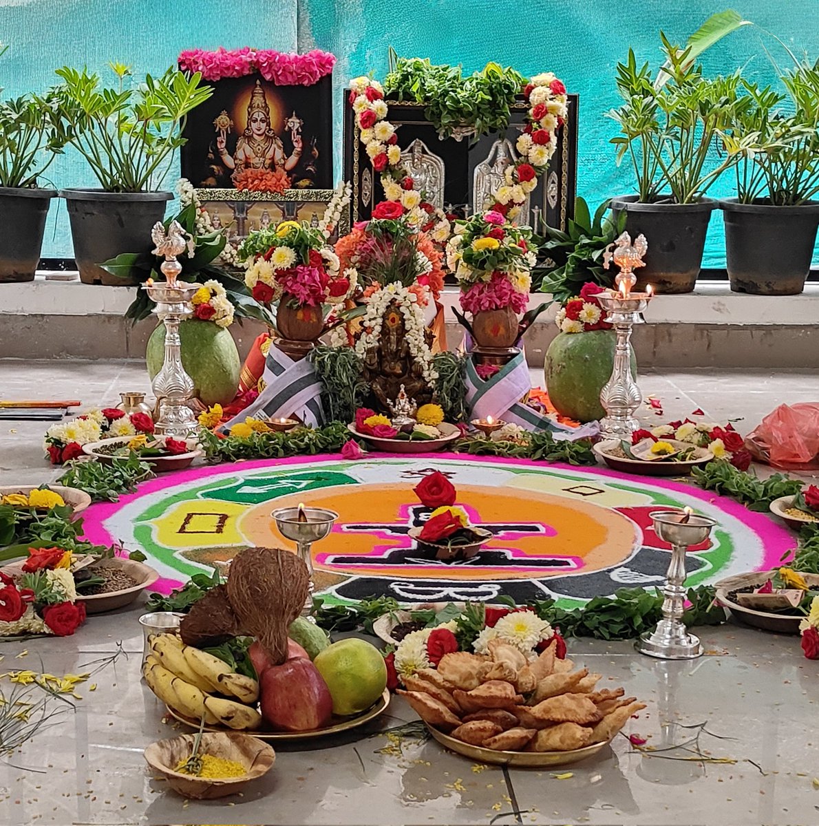 smileandshine20's tweet photo. Gana Homa and Dhanvantari Homa at our office!  
#GanaHoma #DhanvantariHoma https://t.co/tadg5Ejwyx