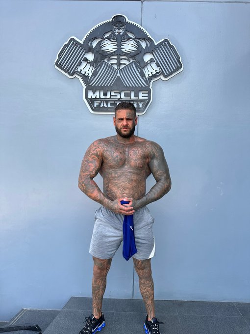 Watch BIG HARRY🤪's leaked NSFW photo on TwXstars