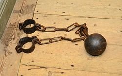 Poly54547355020's tweet photo. It's not enough that #ZERSETZUNG sabotages my biology to kill me asap: #SleepDenial, constant diarrhea, #Polyuria, they treat me like a dungeon prisoner, hurting my #legs as I walk, to feel shackled with the ball & chain, dragging legs in pain!
#TargetedIndividuals 🎯
HELP🙏 https://t.co/lGg2lm4Xxm