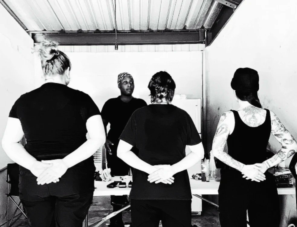 <a href="/DistroSisters/">DistroSisters</a> is recruiting activists and is looking for sponsors! Help us prepare to protect ourselves and our sisters from attacks on our autonomy, education, and self-determination!

SEE MORE: donorbox.org/distrosisters