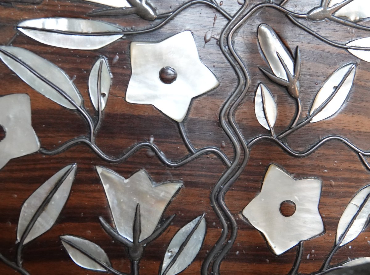 StroudStory's tweet photo. This is a brand-new talk I'm really excited about - I've been investigating flowers in the #ArtsandCrafts Movement in the #Cotswolds for @GlosGuild's #CraftsAlive at Rodmarton Manor, 12 Sept, 2.15pm #wildflowerhour #flowersonsunday Book here: https://t.co/8Aupq67f2n https://t.co/iEnA7lTvDU