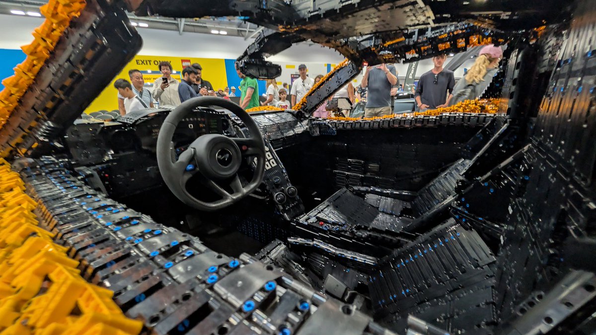 GrumpyKav's tweet photo. @UKmotorshow loving the show guys!!! Taking photos when I'm not being dragged around by the sprogs!!! https://t.co/AAlohLjOJ4