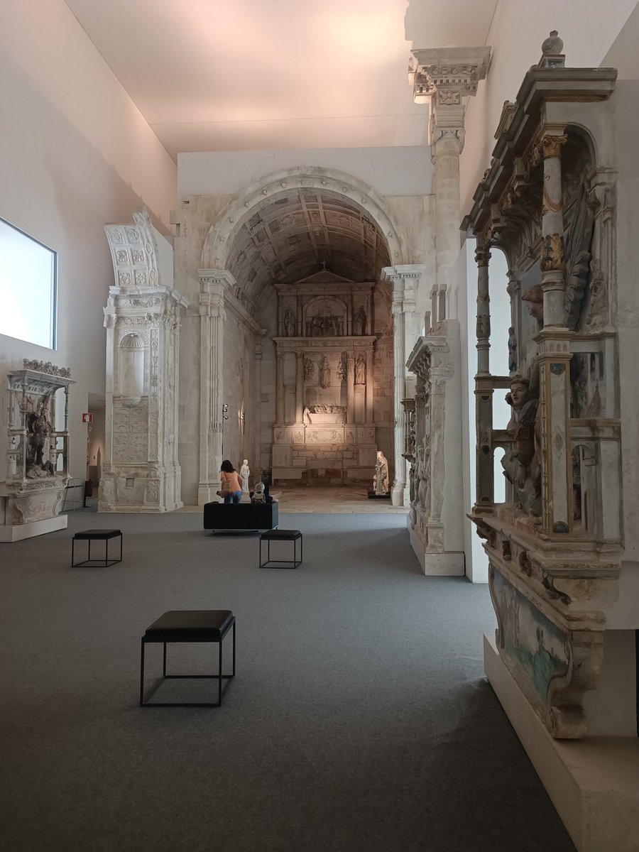 Rembrandt Harmenszoon van Rijn (@rembribarrocho) on Twitter photo Impresionante y muy desconocido, el Museo Machado de Castro de Coimbra (<a href="/mnmachadocastro/">MN Machado de Castro</a>) cuenta entre sus interesantísimos fondos con la Capilla del Tesorero, procedente de la desaparecida iglesia del convento de Santo Domingo de Coimbra.
Mirad el tamaño. Impresionante y muy desconocido, el Museo Machado de Castro de Coimbra (<a href="/mnmachadocastro/">MN Machado de Castro</a>) cuenta entre sus interesantísimos fondos con la Capilla del Tesorero, procedente de la desaparecida iglesia del convento de Santo Domingo de Coimbra.
Mirad el tamaño.