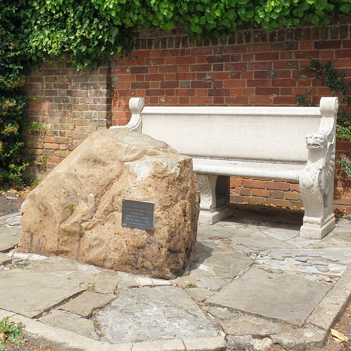ThamesPathNT's tweet photo. Linger at the Tarry Stone on the #ThamesPath in Cookham. It's a smooth, polished sarsen stone originally marking the boundary of Cirencester Abbey's Abbot's lodgings, described in @Spiddly Stone Diaries 👇 https://t.co/um1x3QFTVk
#StandingStoneSunday #Cookham https://t.co/pyfarU7h35