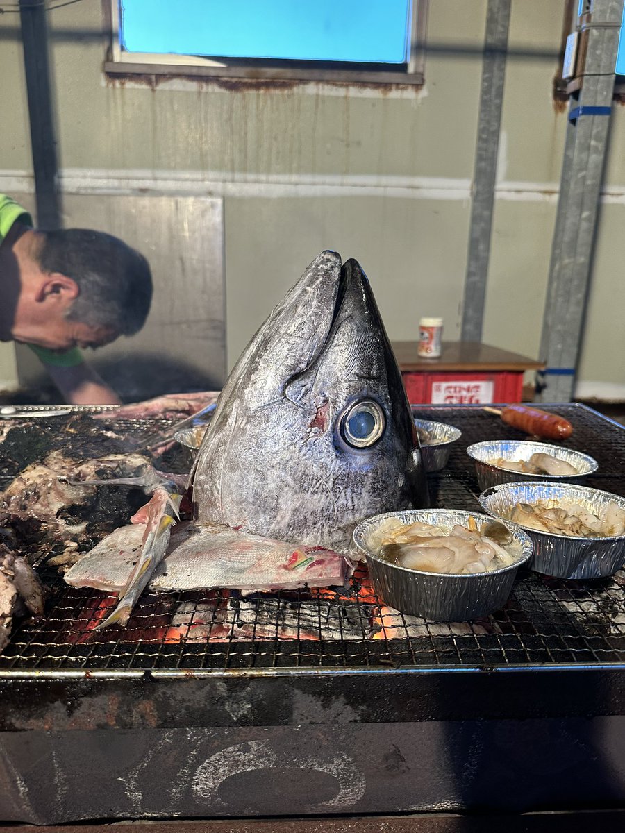 CD501094221's tweet photo. 利尻では知り合いの所でご飯をご馳走になりました
利尻と言えばって言う物をお腹いっぱい頂いて幸せでした https://t.co/mePDwhYZLl