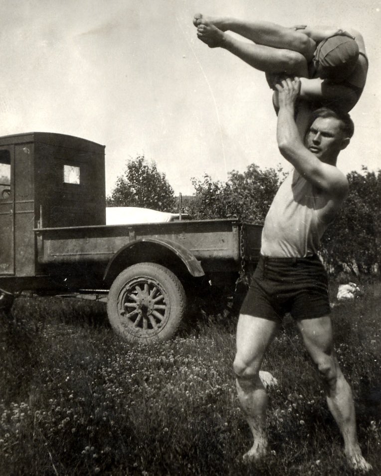 krierc's tweet photo. @BeStrongFirst My grandfather https://t.co/G0lMQjKj5w