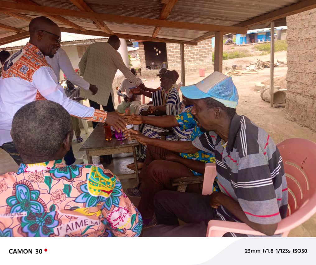 RegionaleGPS_BS's tweet photo. #GPS | 𝐓𝐨𝐮𝐫𝐧é𝐞 𝐝𝐞 𝐩𝐫é𝐬𝐞𝐧𝐭𝐚𝐭𝐢𝐨𝐧 𝐝𝐮 𝐃é𝐥é𝐠𝐮é 𝐝𝐞 𝐳𝐨𝐧𝐞 𝐝𝐞 #𝐒𝐚𝐧𝐭𝐚 𝐞𝐭 𝐝𝐞 #𝐁𝐥𝐚𝐩𝐥𝐞𝐮, 𝐌. 𝐃𝐚𝐧 𝐀𝐢𝐦é 𝐃𝐢𝐨𝐦𝐚𝐧𝐝é.

Le samedi 16 août 2025, accompagné des membres de la Coordination Régionale GPS Biankouma–Sipilou, conduite par le https://t.co/yd5vRN6gTe