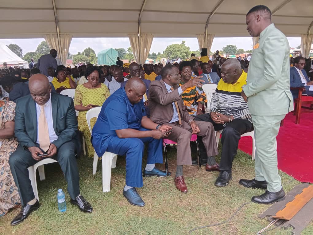 1016hotfm's tweet photo. Won Nyaci https://t.co/KGPh0oYp5V and Religious leaders, all are set to receive his excellency shortly at Lango college ground toward cattle compensation, mp,rdc and all invited guest already present https://t.co/oUUabFvVo9
