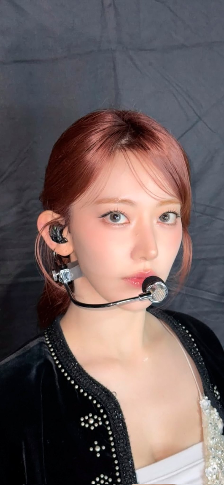 〈韓国 ホンデ限定絵柄〉lesserafim crazy popup 宮脇咲良 IZ*FIM on X: 