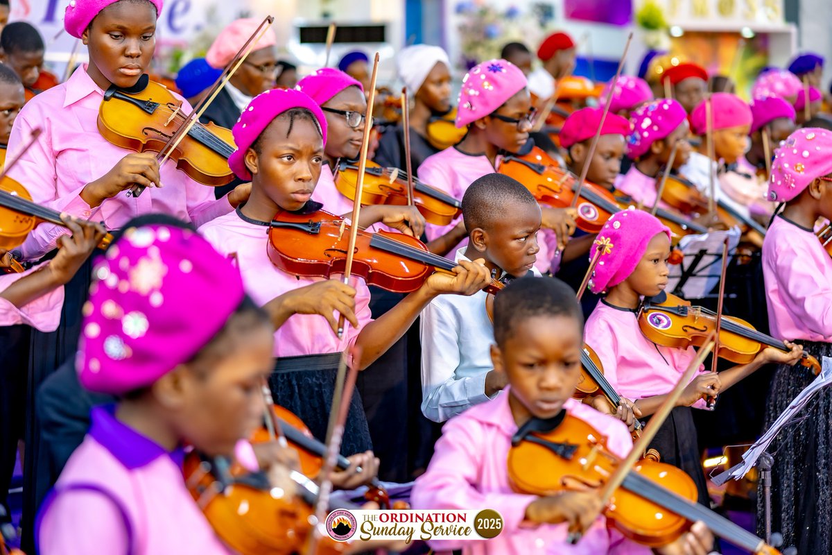 MFMWorldwide's tweet photo. We reverenced God Almighty with the timeless hymns sung to the glory of His name.
@REAL_DKOLUKOYA @shadeolukoya
#MFM2025GlobalMinistersConference
#TheMessageTheMessengerAndThePower
#OrdinationService
#DrDKOlukoya
#MFMWorldWide https://t.co/y2klzDrQg8
