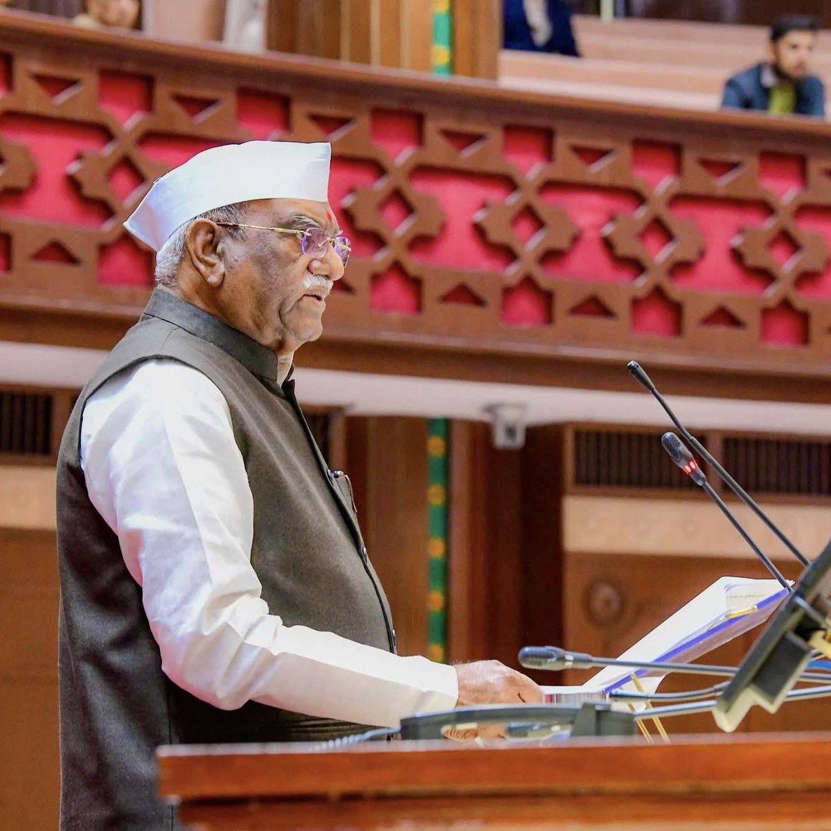 Captain Arvind Kumar, Shaurya Chakra (Retd.) (@captainarvindk) on Twitter photo राजस्थान के राज्यपाल श्री हरिभाऊ बागड़े जी को जन्मदिन की हार्दिक बधाई एवं शुभकामनाएं।
ईश्वर से आपके अच्छे स्वास्थ्य एवं दीर्घायु होने की प्रार्थना करता हूं।
<a href="/BagadeHaribhau/">Haribhau Bagade</a> राजस्थान के राज्यपाल श्री हरिभाऊ बागड़े जी को जन्मदिन की हार्दिक बधाई एवं शुभकामनाएं।
ईश्वर से आपके अच्छे स्वास्थ्य एवं दीर्घायु होने की प्रार्थना करता हूं।
<a href="/BagadeHaribhau/">Haribhau Bagade</a>