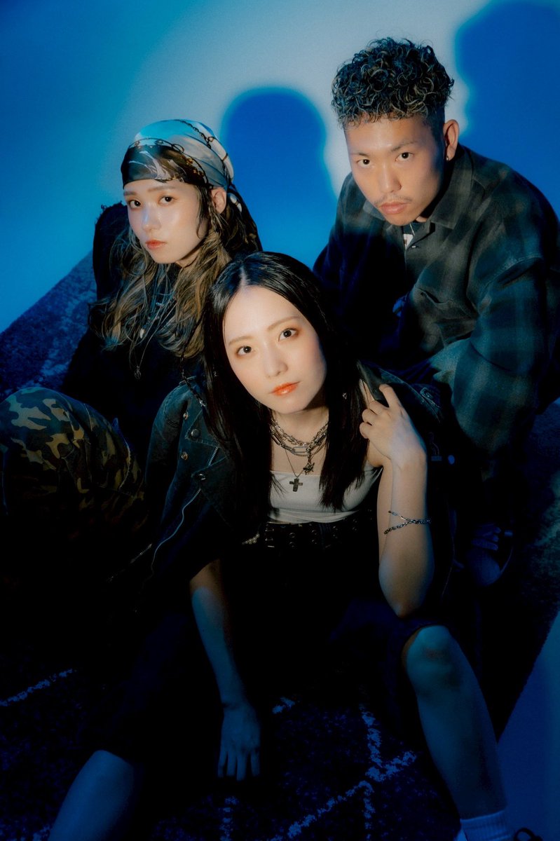 AFTER SQUALL (@aftersquall_jp) on Twitter photo NEW ARTIST PHOTO📸
✼••┈┈┈••✼••┈┈┈••✼
Taiyo Miyu (Vo. Gt.)
Seiya (Gt.)
Aoba (Ba. Cho.)
✼••┈┈┈••✼••┈┈┈••✼
📸 <a href="/_hbworks/">サカイマサト(カメラ)</a>
#aftersquall #アフタースコール #artsit #photo #邦ロック #インディーズバンド #japanesemusic #punk #emo #mixture #indie NEW ARTIST PHOTO📸
✼••┈┈┈••✼••┈┈┈••✼
Taiyo Miyu (Vo. Gt.)
Seiya (Gt.)
Aoba (Ba. Cho.)
✼••┈┈┈••✼••┈┈┈••✼
📸 <a href="/_hbworks/">サカイマサト(カメラ)</a>
#aftersquall #アフタースコール #artsit #photo #邦ロック #インディーズバンド #japanesemusic #punk #emo #mixture #indie