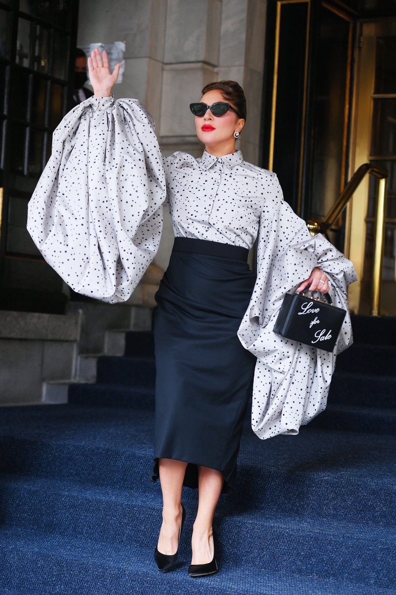 Fashion week? Nope! Just Lady Gaga leaving her hotel/apartment throughout the years [A THREAD]