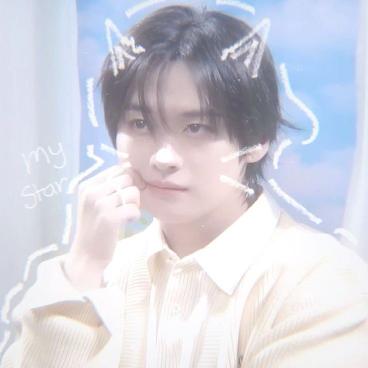 hello, haven't done that in a while but i'm looking for #staymutuals 🎀

✬ alex, she/her, 26
✬ not new to #kpoptwt #stantwt #staytwt
✬ ot8, lee know biased
✬ skz ult, ateez, svt, enhypen

♡/ ↻ to be mutuals 🐾