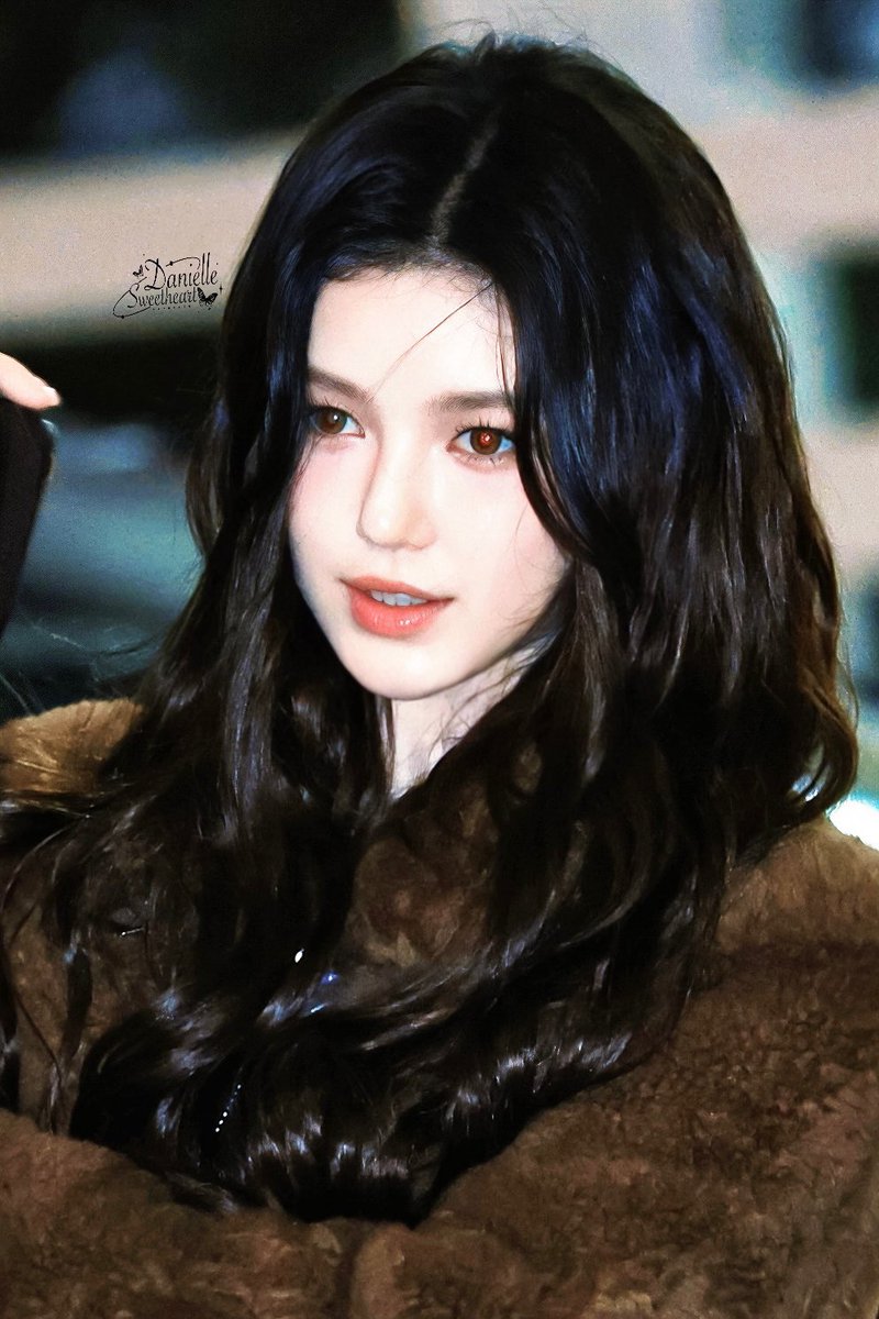 Danielle_Sweetheart tweet media