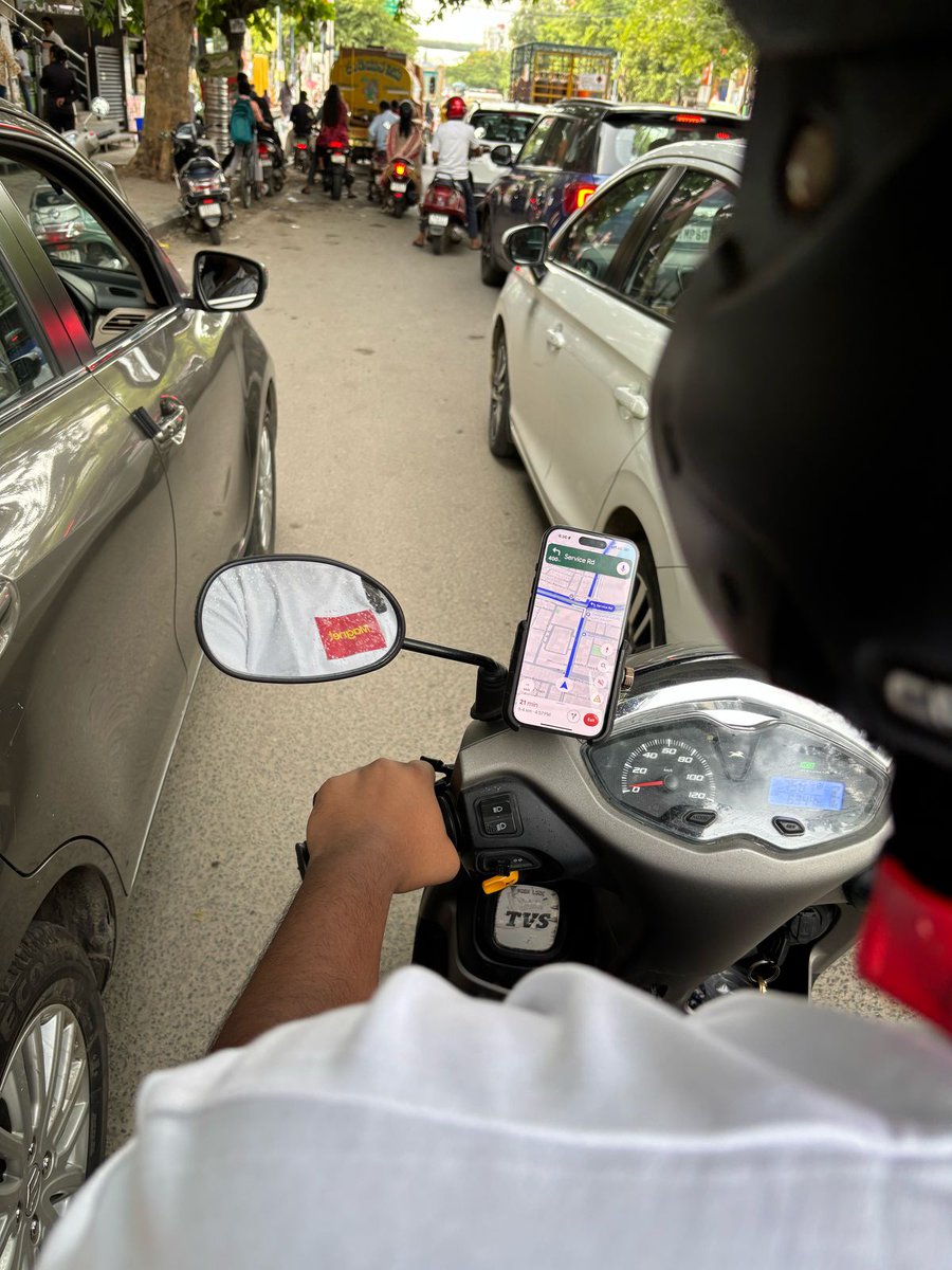 Dachen Tamang (@dachennn) on Twitter photo something really surreal happened at Agara Bridge signal..
and I am just here standing and smiling...🙃
I was on my scooty when two guys came up. They looked at me and asked,
“Are you the founder of <a href="/getmagnet_app/">Magnet App</a> ?”
They went on to say how Magnet has been showing up on their something really surreal happened at Agara Bridge signal..
and I am just here standing and smiling...🙃
I was on my scooty when two guys came up. They looked at me and asked,
“Are you the founder of <a href="/getmagnet_app/">Magnet App</a> ?”
They went on to say how Magnet has been showing up on their