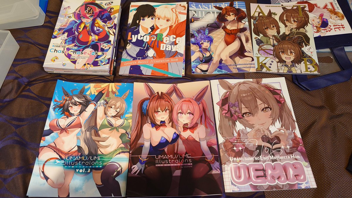 Quartz_Front's tweet image. Loots from comiket.
Didn&apos;t bring enough cash, issen yen flew like crazy, now I&apos;m officially cashless.