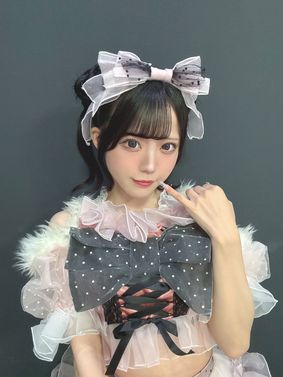 MEOWMEW_SUMIRE's tweet photo. IDOLEAD ありがとうございました🎀⟡.·

知ってるお顔たくさんですごく楽しかった、すごくマイホーム！！って感じがしたの。
MEOWMEW好きな方達がわちゃわちゃしてるの見るとすごくほっこりかわいいな〜ってなるᐢᴗ͈ ᴗ͈ᐢ🍀

また明日お待ちしてます💭🤍 https://t.co/RYE7rISJBG