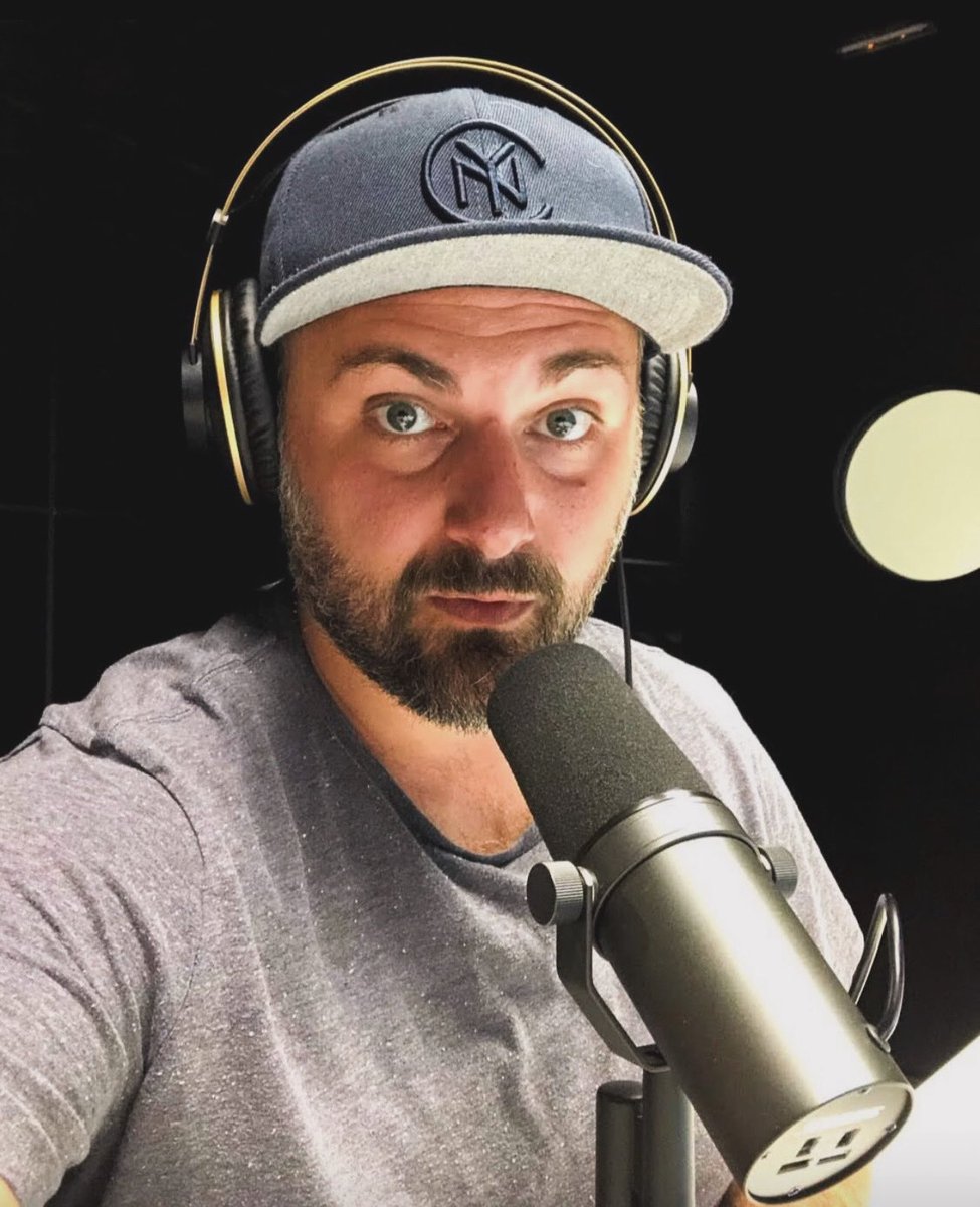 imalbertoalonso's tweet photo. The Show With No Name LIVE is back tomorrow. Join me for another exciting season (fifteenth) with many new sections and surprises. You can follow the show live on YT, on the Vaughan Radio App or on your favorite podcast platform. #VaughanRadio #Edutainment #ShowWithNoName https://t.co/yJllpXo0wg