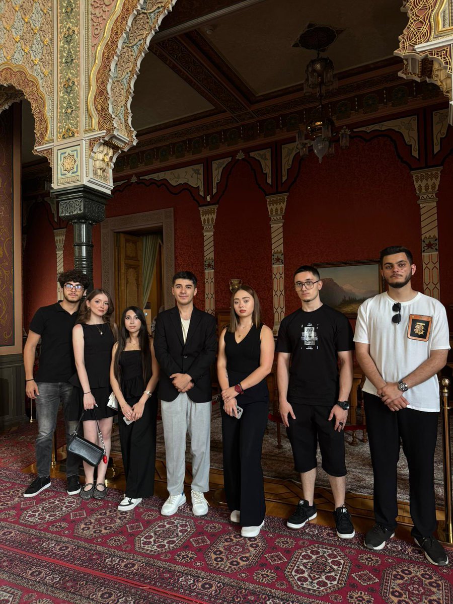 uluazerbaycanks's tweet photo. Azerbaycan Kültür ve Sanat Topluluğu olarak Milli Azerbaycan Tarihi Müzesi’ni ziyaret ettik. Aynı zamanda ünlü hayırsever Hacı Zeynelabdin Tağıyev’in evi olan bu mekânda tarihimizin zengin mirasını ve değerli eserlerini yakından görme fırsatı bulduk.
#buü #Azerbaijan https://t.co/AwDMFimoNm