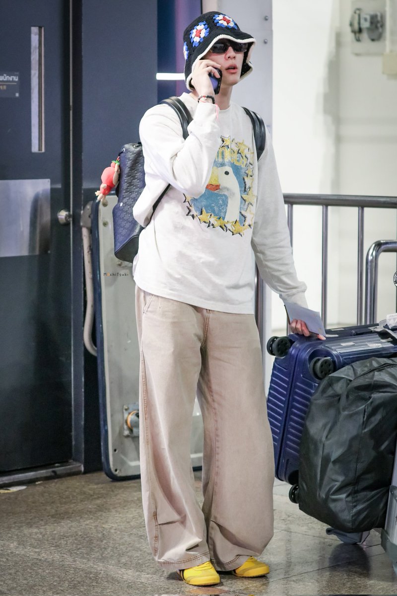 250817 - HGH✈️DMK 
#BookFansigninHangzhou 

Smart boiii😎🤧

<a href="/kasibook/">กษิบ๊อง (ปลูกผลเขือเทศ)</a> #kasibook